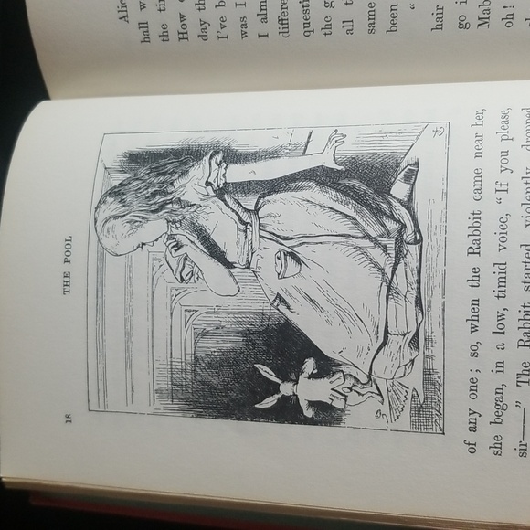 ALICE'S ADVENTURES IN WONDERLAND By Lewis Carroll - Picture 10 of 16